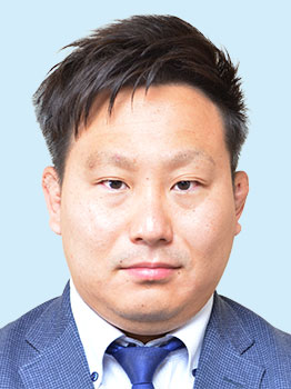 伊左次雄介