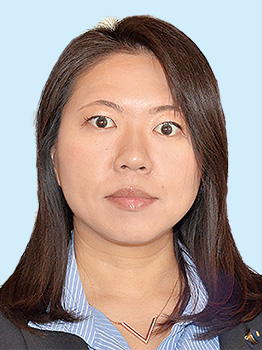 楠梨恵子